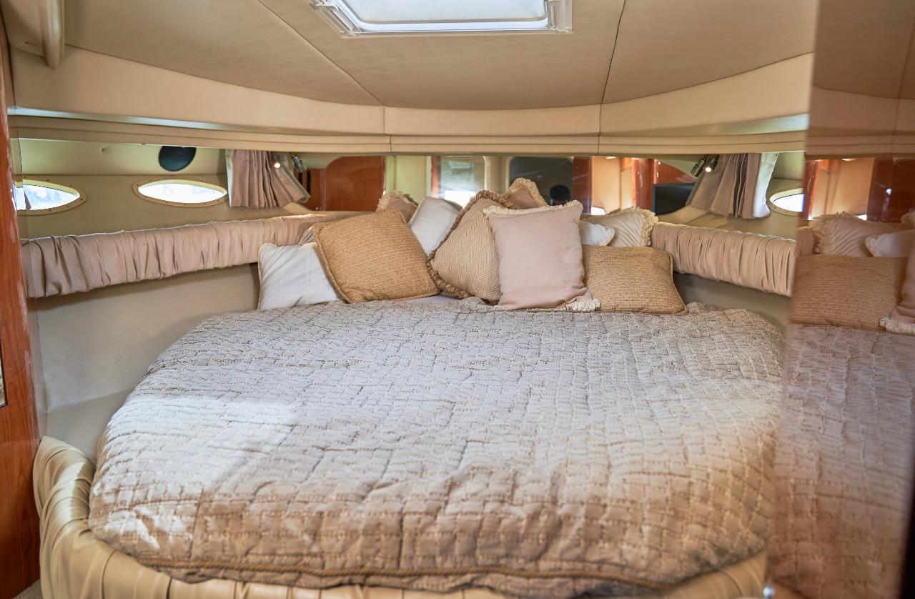 Holbox cabin sea ray queen bed Holbox cabin sea ray queen bed
